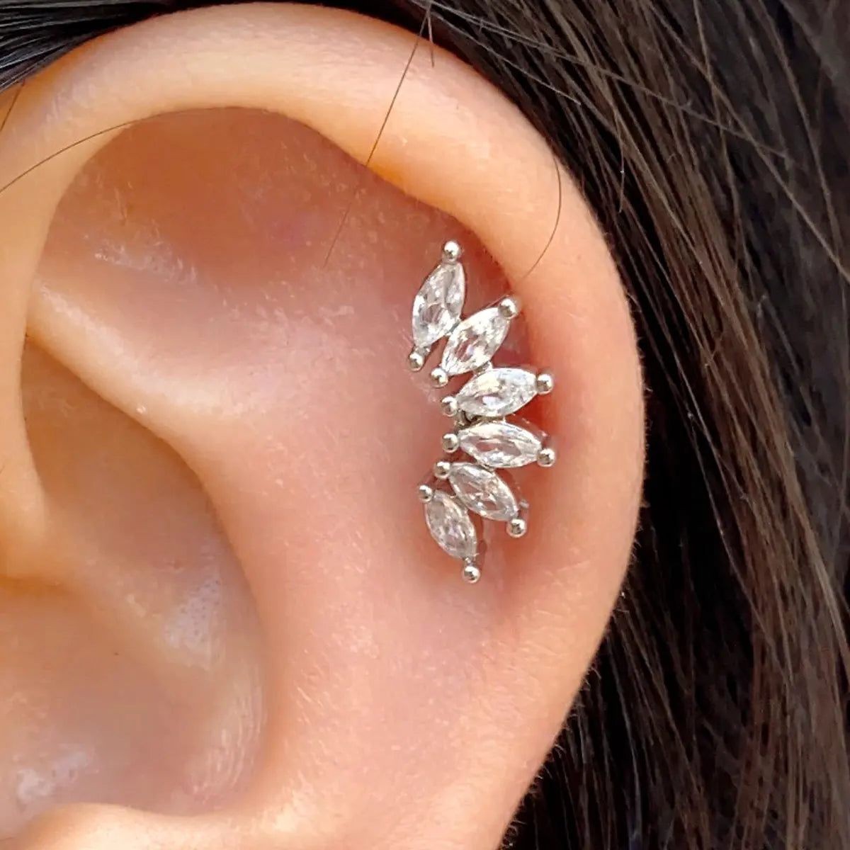 1PC New Curved Cz Cartilage Stud Moon Leaf  Helix Rook Conch Screw Back Earring Stainless Steel Bar Ear Piercing Jewelry