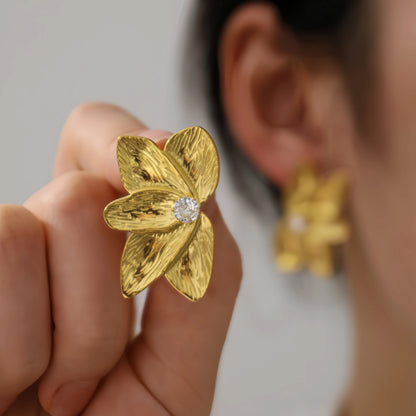 Boucle d'oreille Perle florale