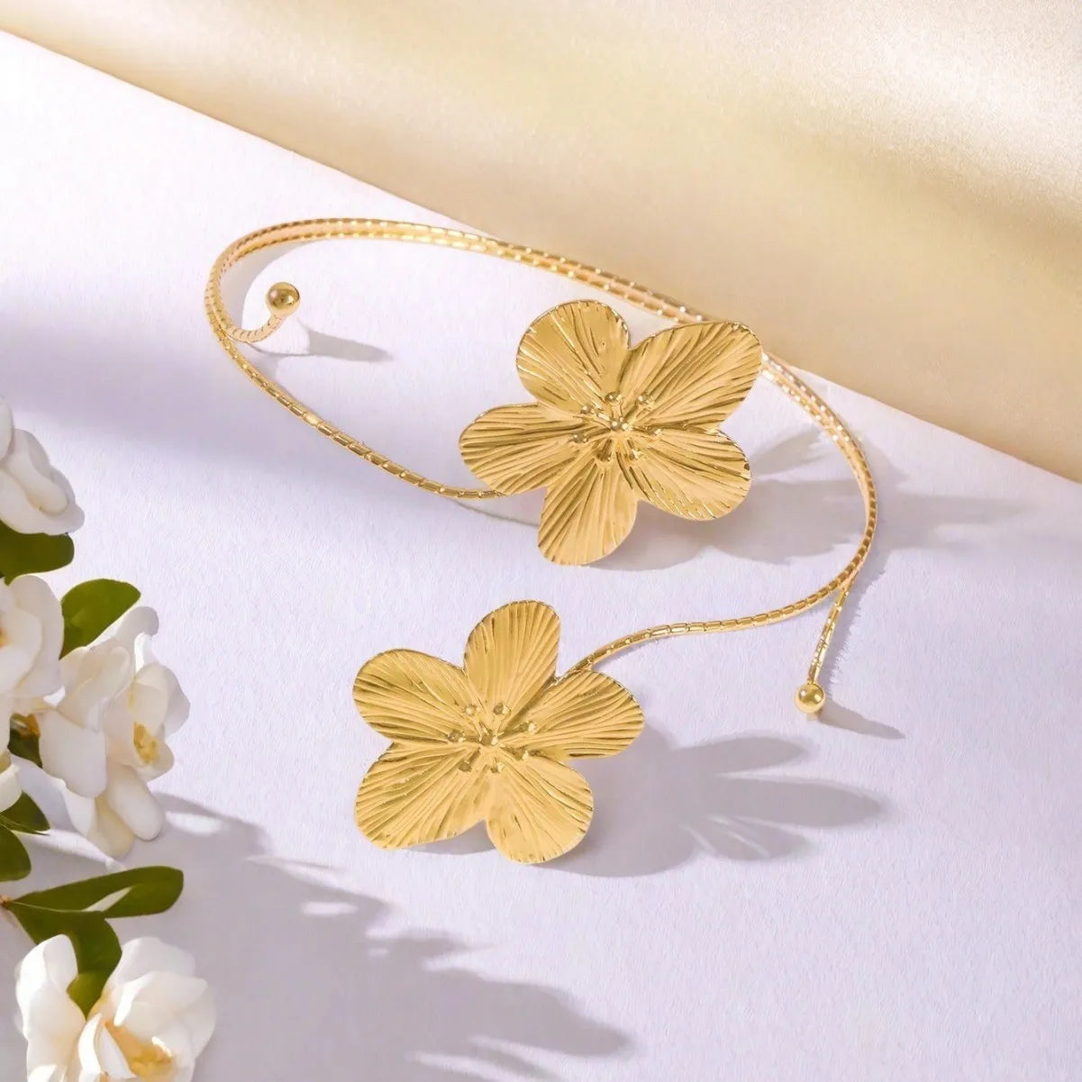 Bracelet de manchette Yuna